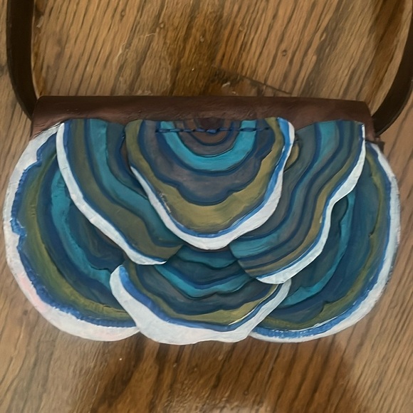 Crossbody Multi-color Flower Handbag - Picture 2 of 12